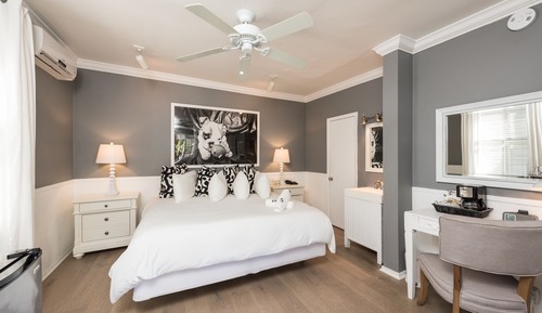Standard Room, 1 King Bed, Balcony, Poolside (Room 5)