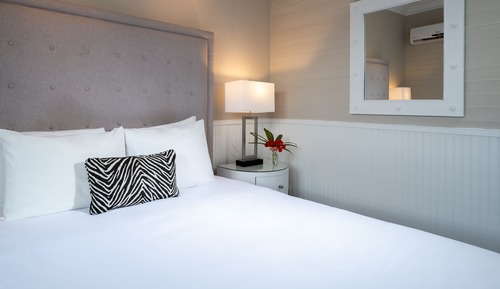 Standard Room, 1 Queen Bed, Refrigerator (Room 3)