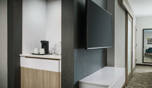 Suite, Multiple Beds, Hearing Accessible (Accessible Bathtub)