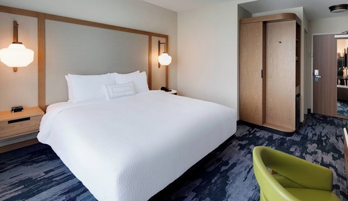 Room, 1 King Bed, Hearing Accessible