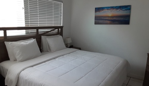 Suite, 1 Queen Bed with Sofa bed, Beach View, Beachside