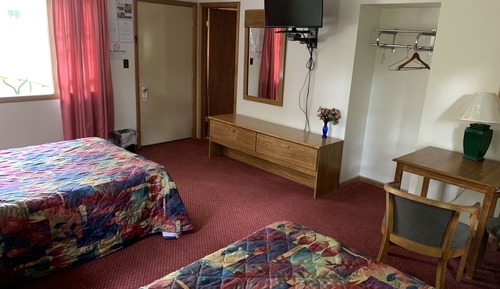 Economy Room, 2 Queen Beds, Non Smoking