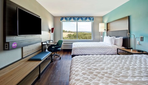 Room, 2 Queen Beds, Accessible (Hearing, Roll-in Shower)