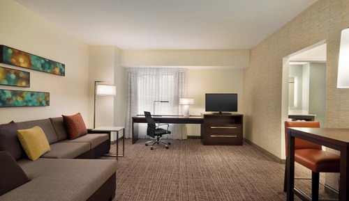 Suite, 1 Bedroom (Mobility Accessible, Roll-in Shower)