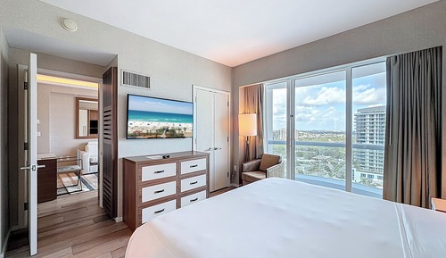 Luxury Apartment, 1 King Bed with Sofa bed, Balcony, Ocean View