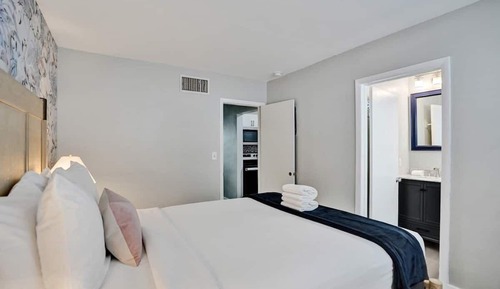 Classic Single Room, 1 Queen Bed, Non Smoking