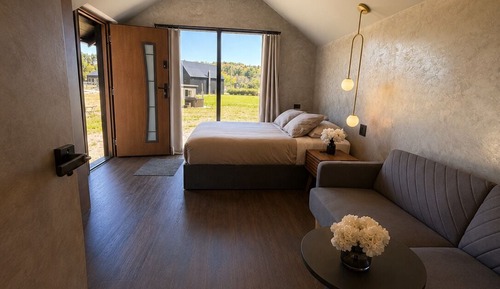 Romantic Cabin, 1 Queen Bed with Sofa bed