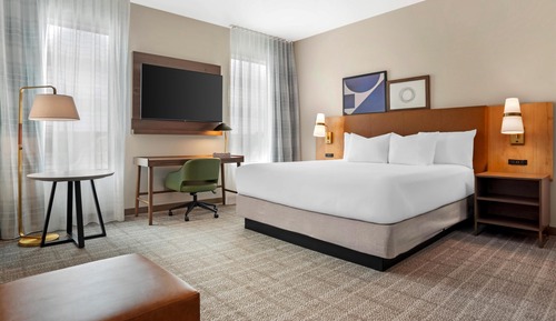 Studio Suite, 1 King Bed with Sofa bed, Hearing Accessible, Kitchen