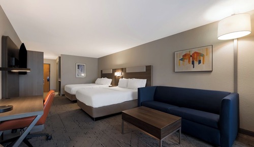 Suite, Multiple Beds