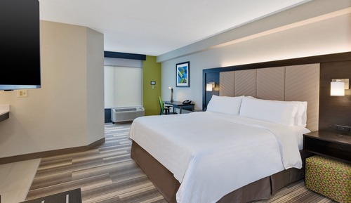 Suite, 1 King Bed, Accessible (Communications, Accessible Tub)