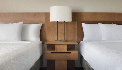 Room, 2 Queen Beds, Roll-in Shower