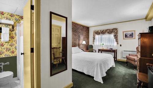 Standard Room, 1 Queen Bed