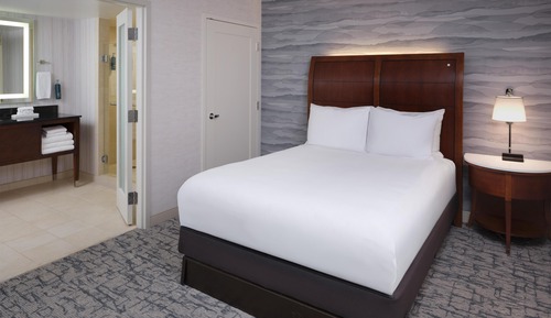 Junior Suite, 1 Queen Bed