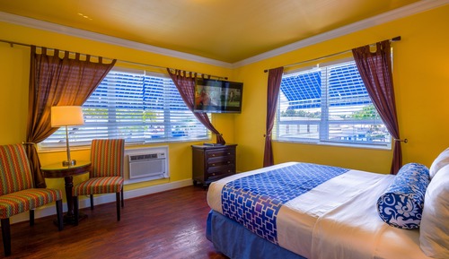 Deluxe Room, 1 Queen Bed