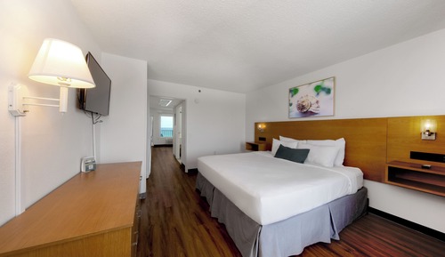 Suite, 1 King Bed, Kitchen, Beachfront (Ocean/Gulf View)