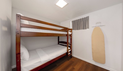 Beachfront Classic Room - King Bed + Bunk Bed - Split Accommodations