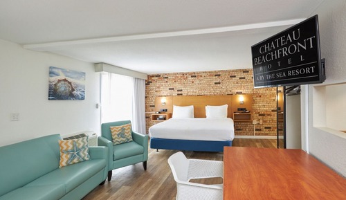 Classic Room, 1 King Bed, Non Smoking, Kitchenette