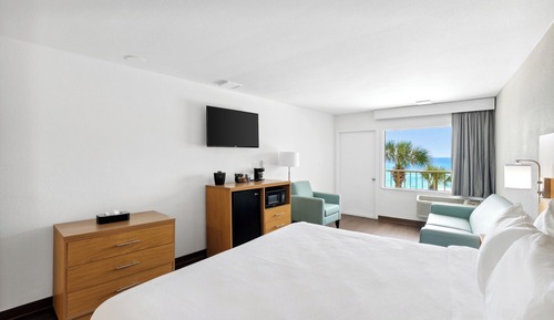 Classic Room, 1 King Bed, Non Smoking, Ocean View