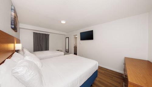 Deluxe Suite - Two-Bedroom with Kitchen