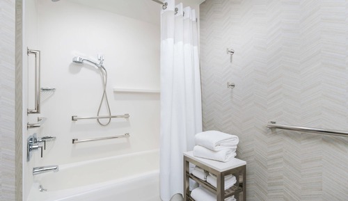 Room, 1 King Bed, Accessible Bathtub