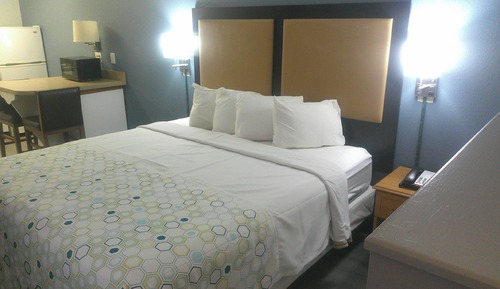 Studio, 1 Queen Bed, Non Smoking