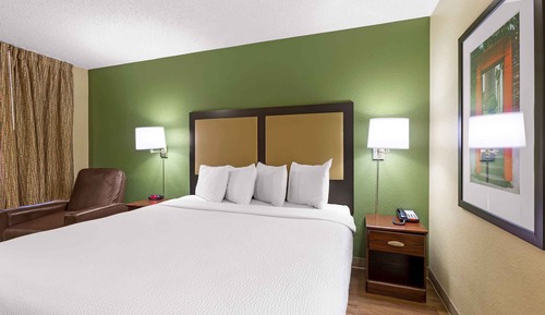 Deluxe Studio, 1 King Bed with Sofa bed, Non Smoking