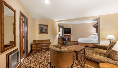 Standard Room, 1 King Bed, Non Smoking, Refrigerator