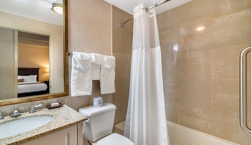 Room, Multiple Beds, Non Smoking (Upgrade)