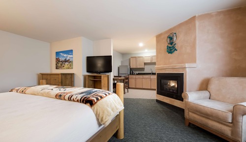 Suite, 1 King Bed, Non Smoking, Kitchen (Full Kitchen)