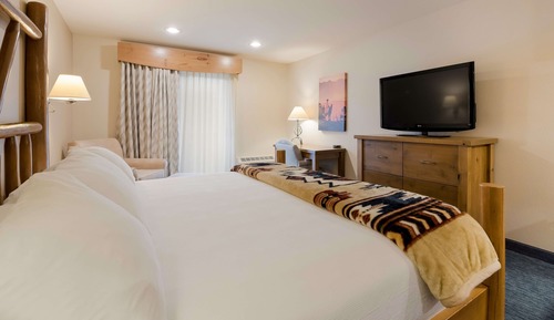 Standard Room, 1 King Bed, Non Smoking, City View