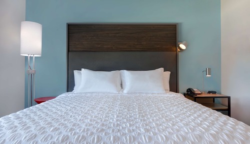 Room, 1 King Bed, Accessible, Bathtub
