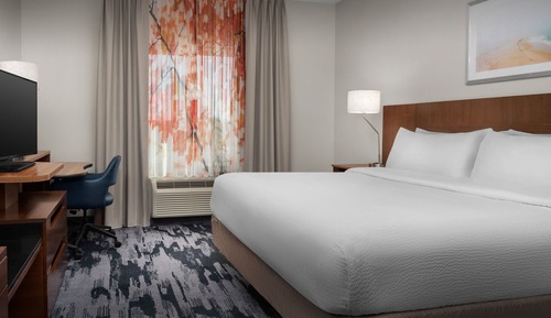 Room, 1 King Bed, Mobility Accessible (Accessible Bathtub)