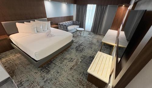 King Room with Sofa Bed - Non-Smoking