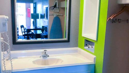 Business Double Room - Non-Smoking
