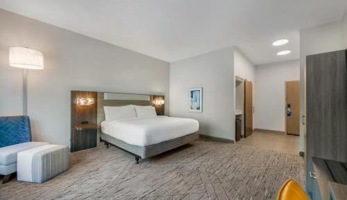 Standard King Room
