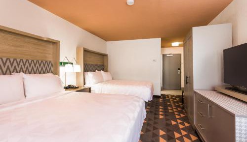 Standard Queen Room with Two Queen Beds