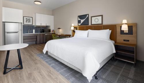 King Studio Suite