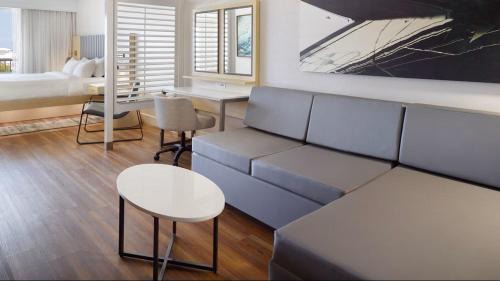 King Studio with Balcony - Gulf Front