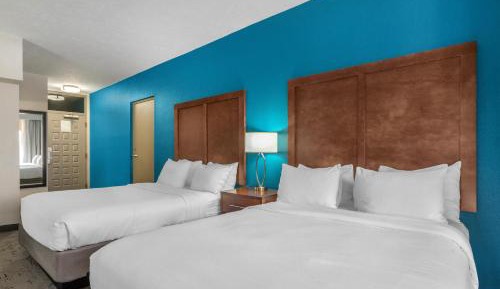 Queen Room with Two Queen Beds and Balcony - Non-Smoking
