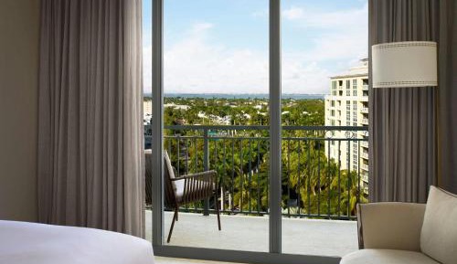 King Room with Balcony and Bay View
