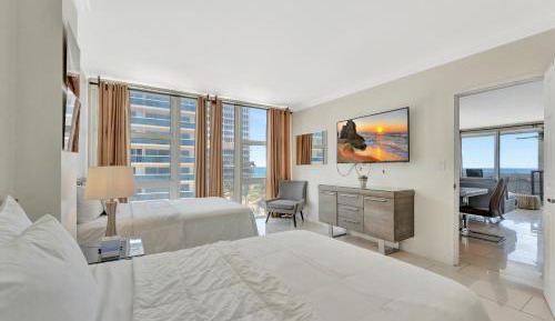 Deluxe One-Bedroom Apartment