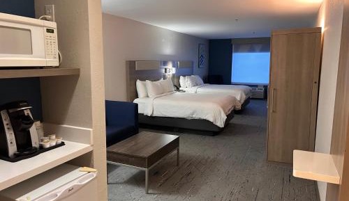 Suite with Two Beds - Non-Smoking