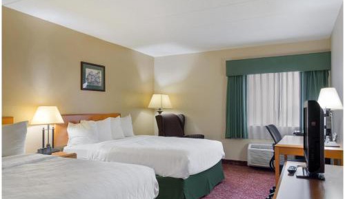 Deluxe 2 Queen Beds Non-Smoking