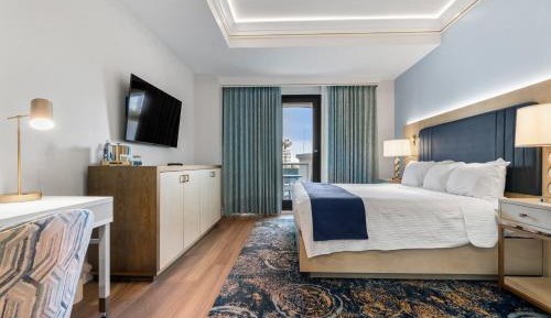 King Room with Balcony