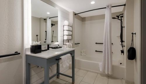 King Room with Tub - Disability Access/Non Smoking