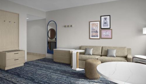 Queen Studio Suite with Two Queen Beds - Non-Smoking