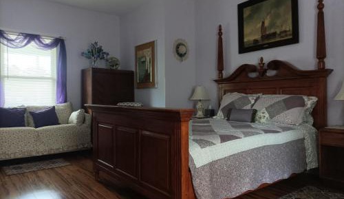 Queen Suite