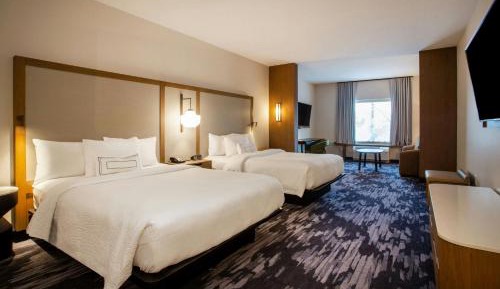 Queen Suite with Two Queen Beds and Sofa Bed - Hearing Accessible