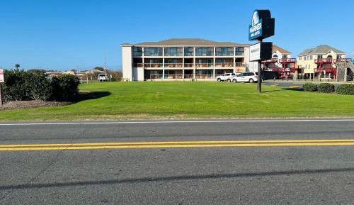 Suite with Two Double Beds - Non-Smoking Across the street from ocean