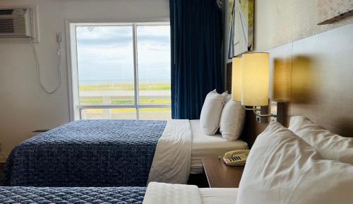 Double Room with Two Double Beds and Ocean View - Non-Smoking